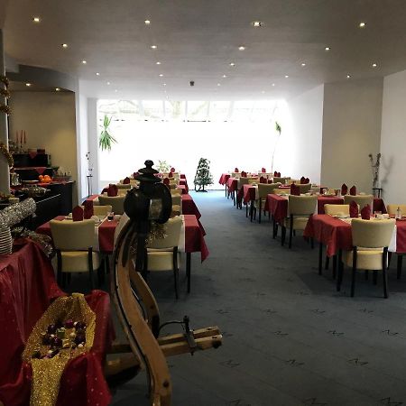 Hotel Bitterfelder Hof מראה חיצוני תמונה