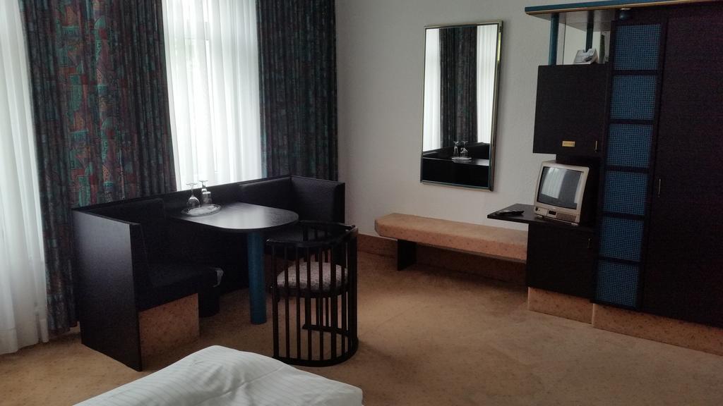 Hotel Bitterfelder Hof מראה חיצוני תמונה