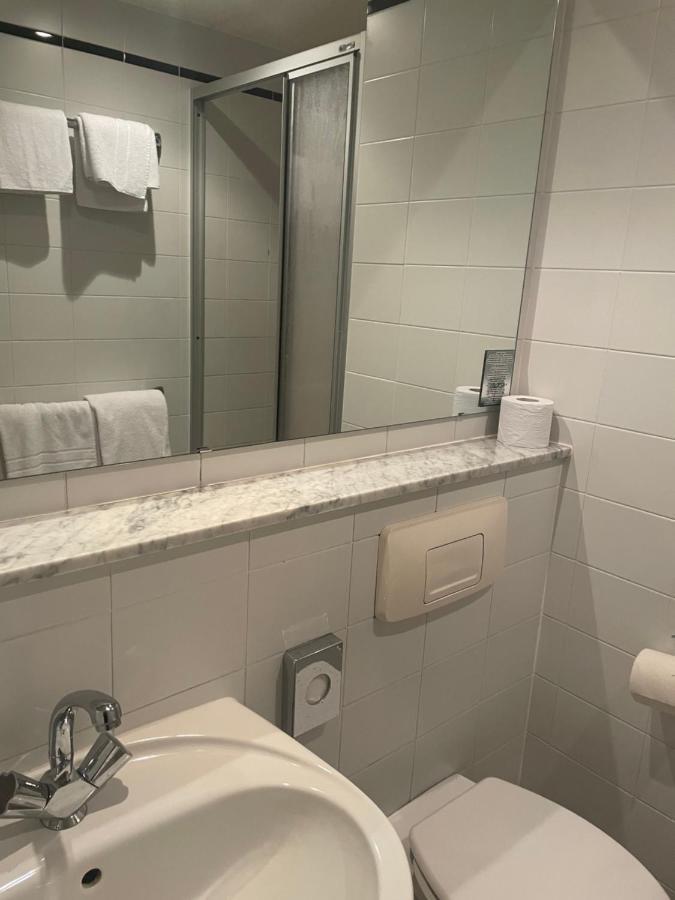 Hotel Bitterfelder Hof מראה חיצוני תמונה